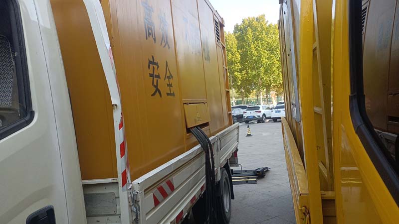 洛宁如何判断柴油发电机组和UPS电源的切换时间是否符合要求？