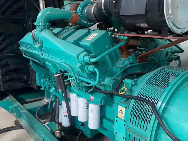 洛宁更换100kW柴油发电机组机油时，需要注意哪些事项？